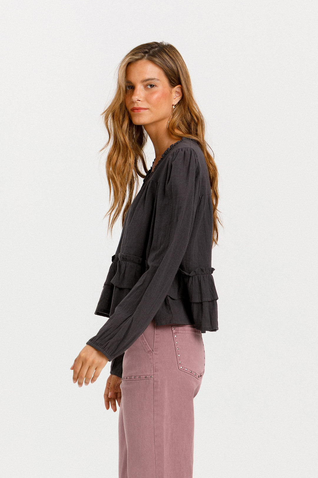BLUSA COM DETALHE DE FOLHO DUPLO