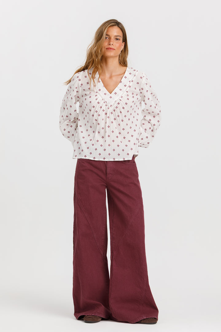 BLUSA ENTREDOS ESCOTE PICO