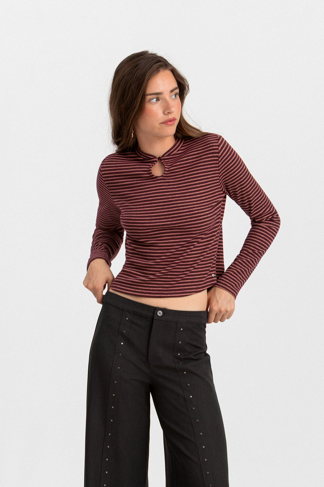 CAMISETA CUELLO BOTON