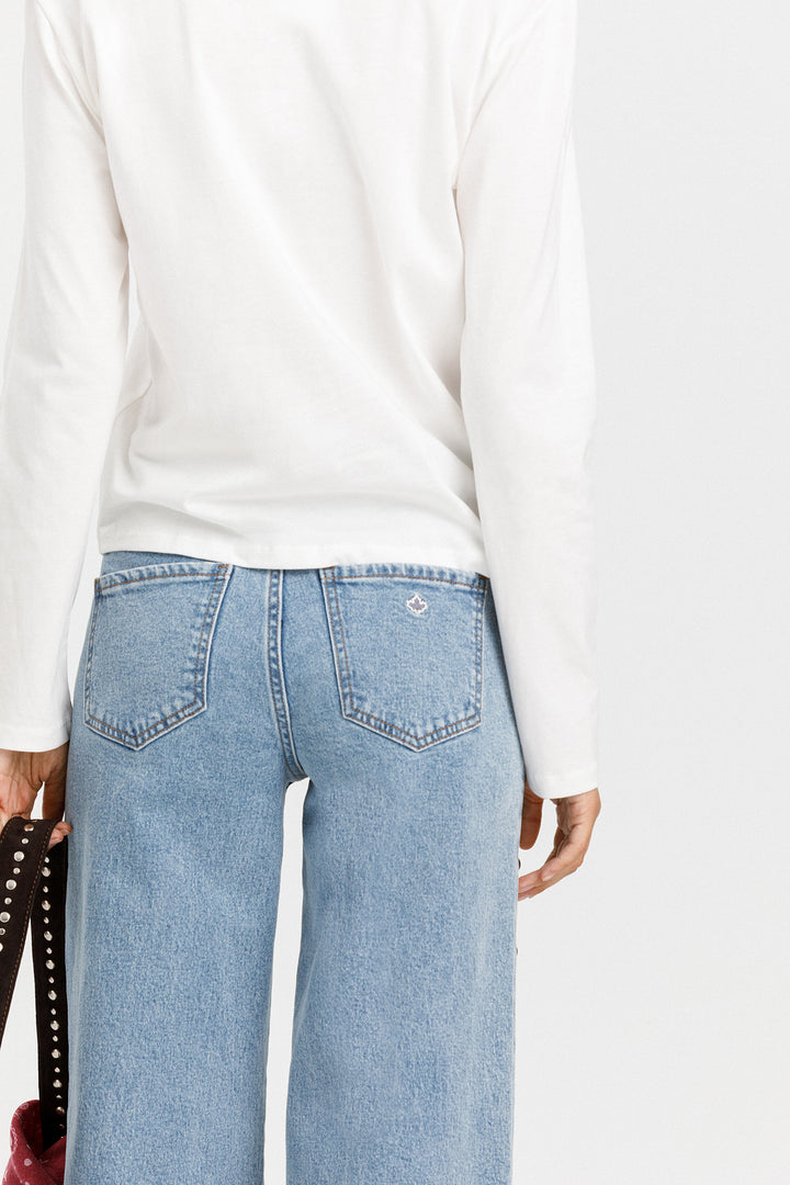 CUT-OUT NECK T-SHIRT