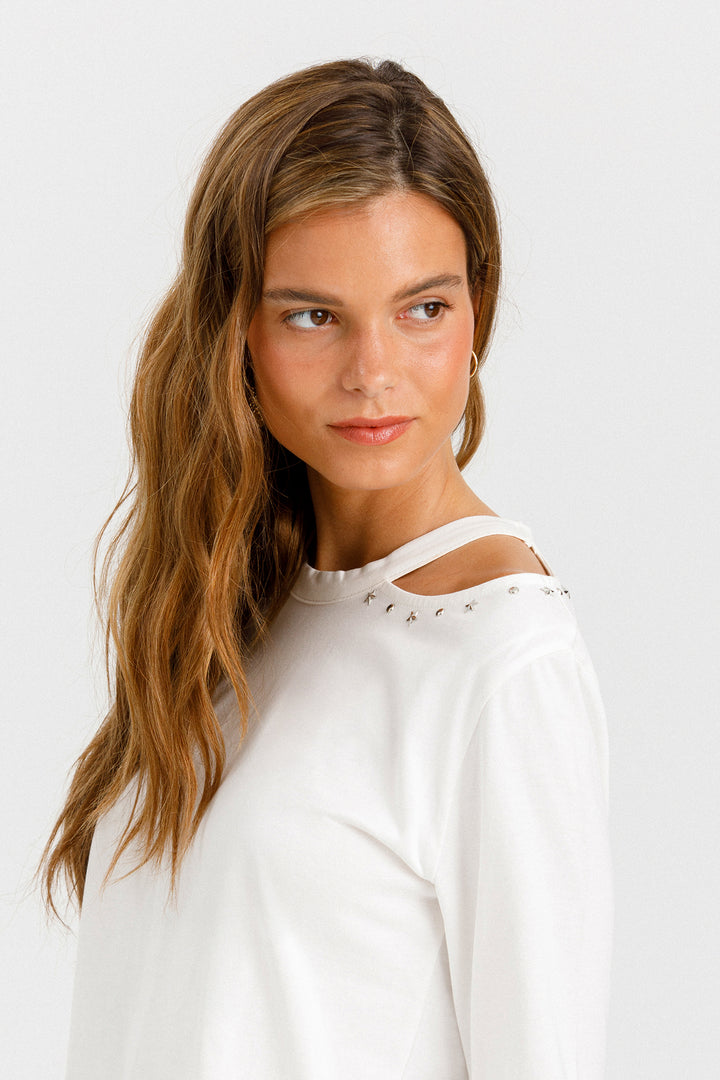 CUT-OUT NECK T-SHIRT