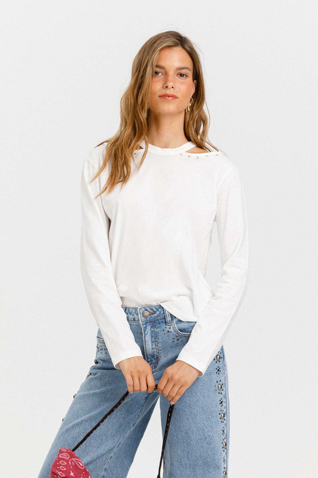CUT-OUT NECK T-SHIRT