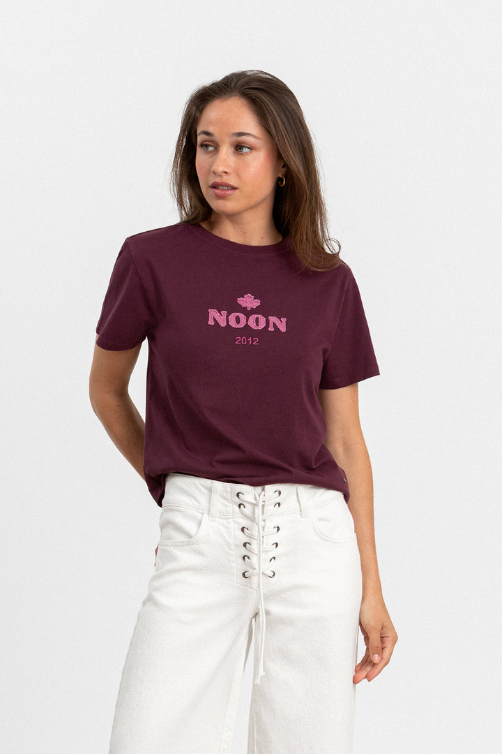 CAMISETA PARCHE TEJIDO HOJA