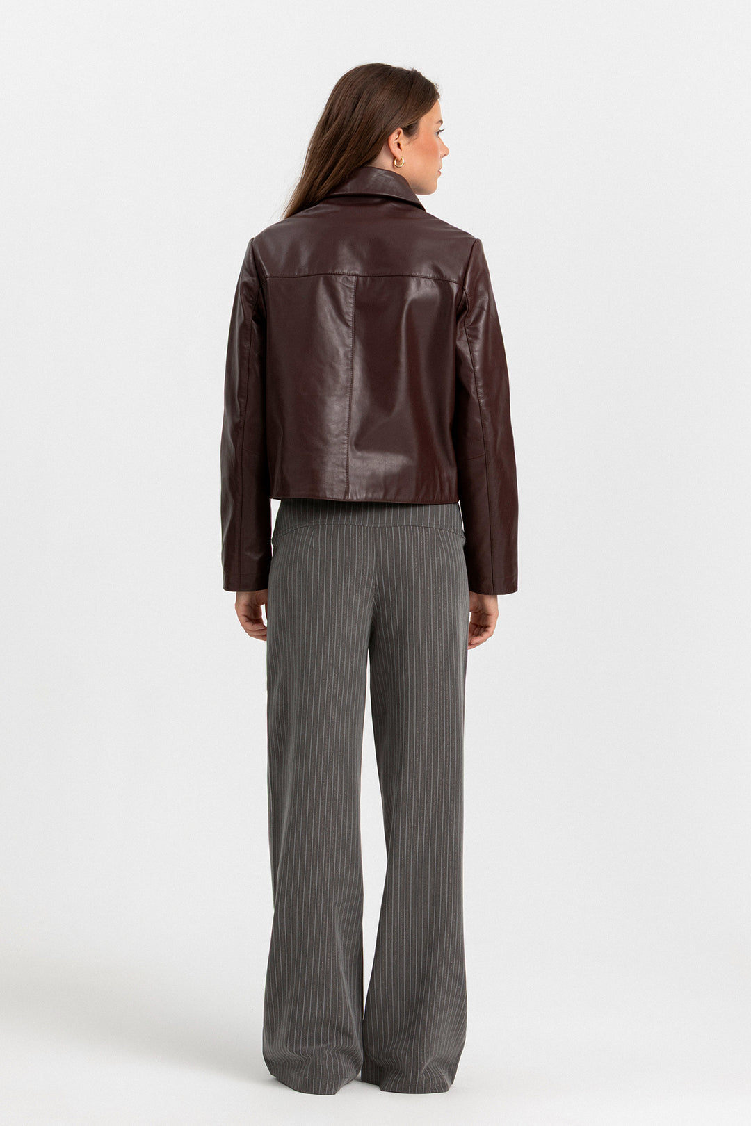 CHAQUETA CORTA PIEL BOTONES