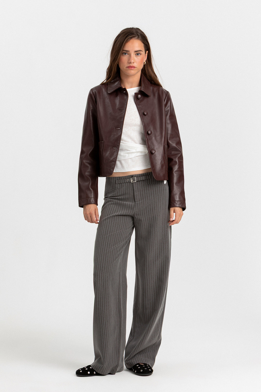 CHAQUETA CORTA PIEL BOTONES