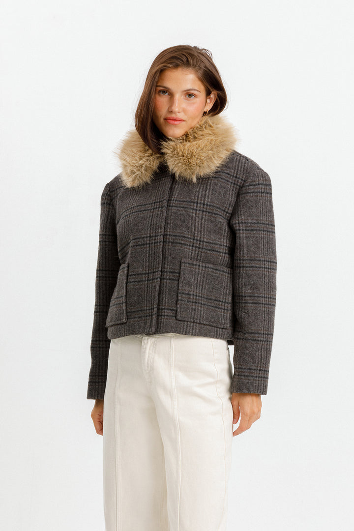 CHAQUETA CUADROS CUELLO PELO