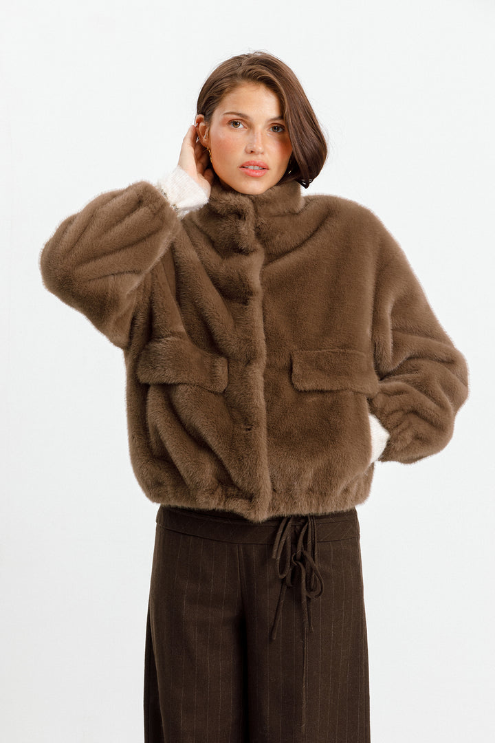 CHAQUETA PELO BOLSILLOS