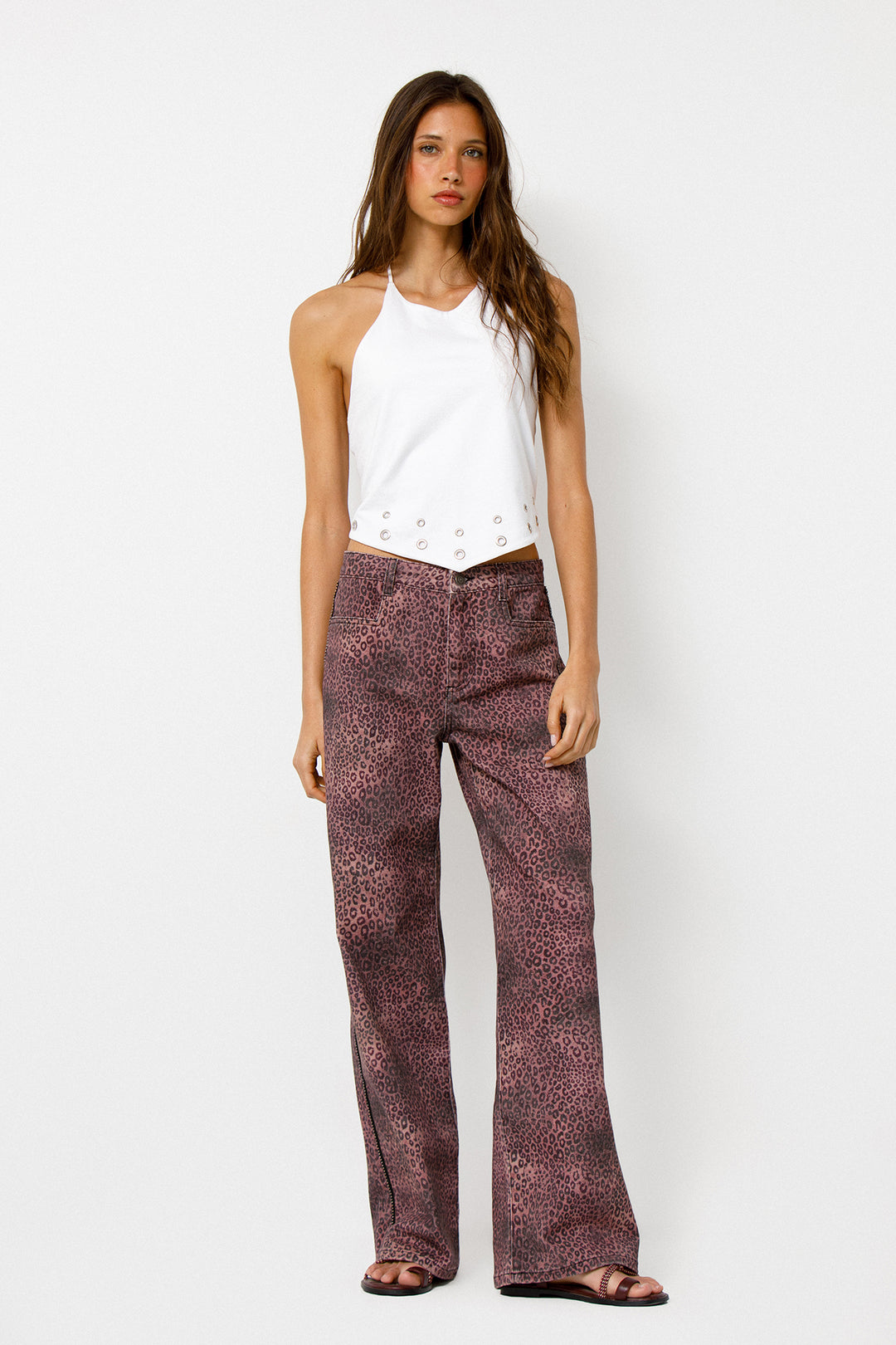 JEANS RELAXED PADRÃO LEOPARDO
