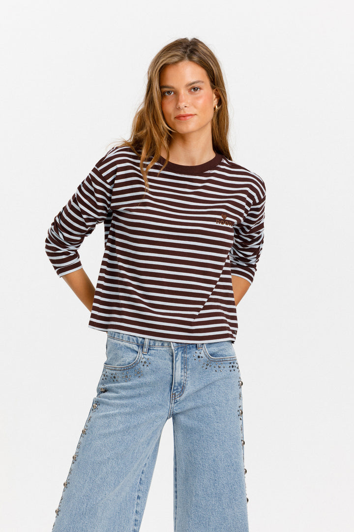 LOW-RISE STRAIGHT JEANS WITH STUDS