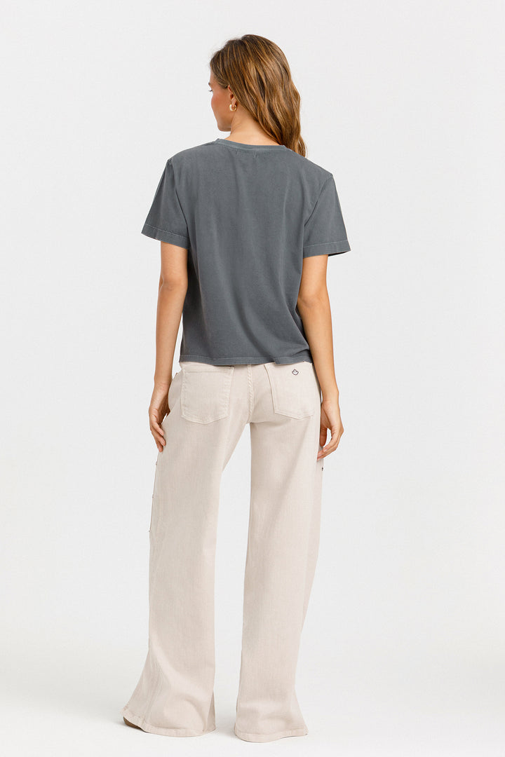 WIDE-LEG JEANS WITH STITCHING AND STUDS