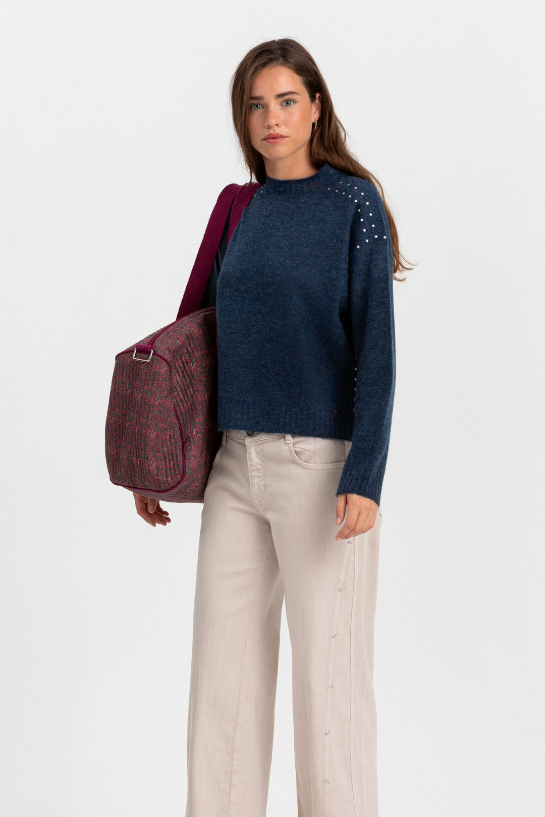 STUDDED CREW NECK SWEATER