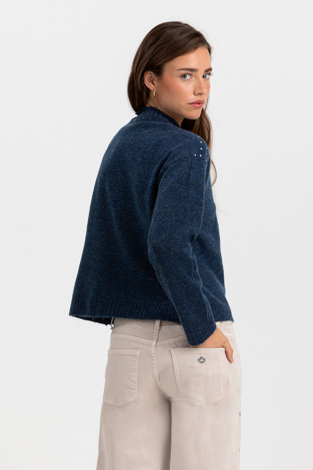 STUDDED CREW NECK SWEATER