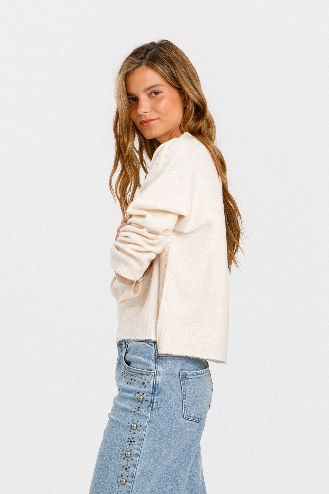 STUDDED CREW NECK SWEATER
