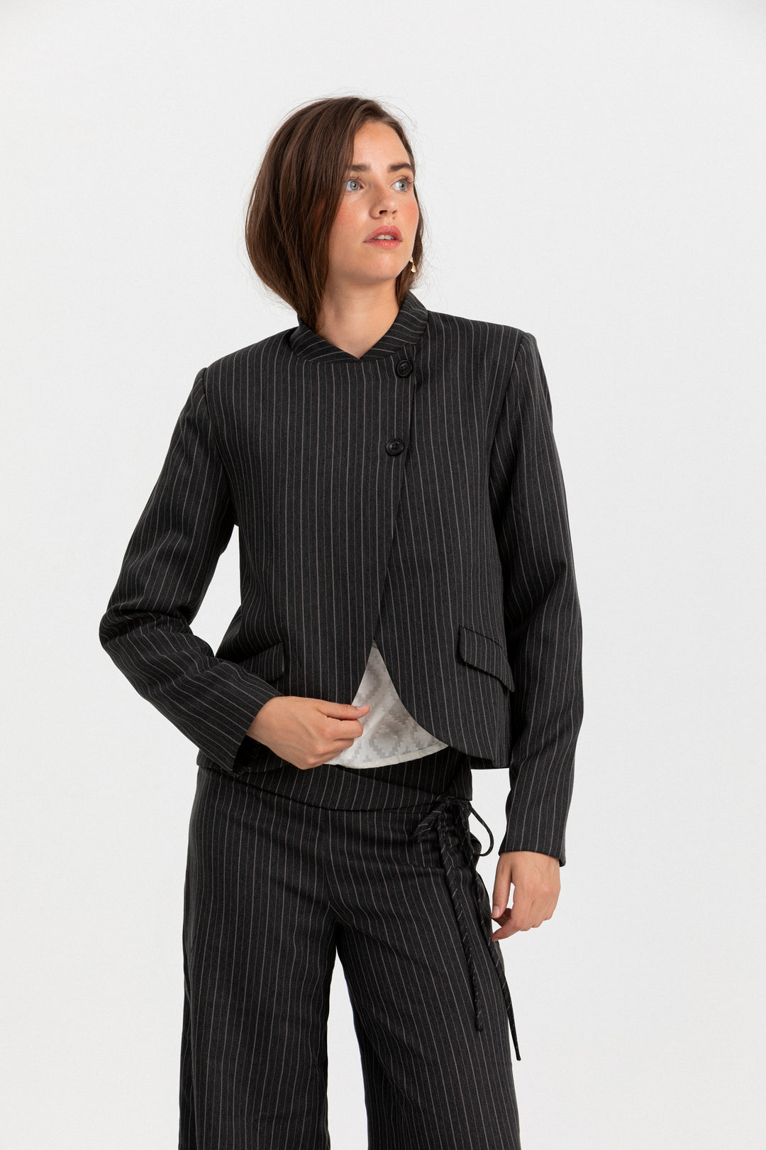 PANTALON DETALLE CINTURA RAYAS