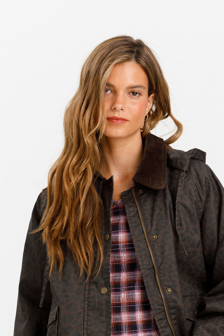 PARKA IMPERMEABLE CAPUCHA LEOPARDO