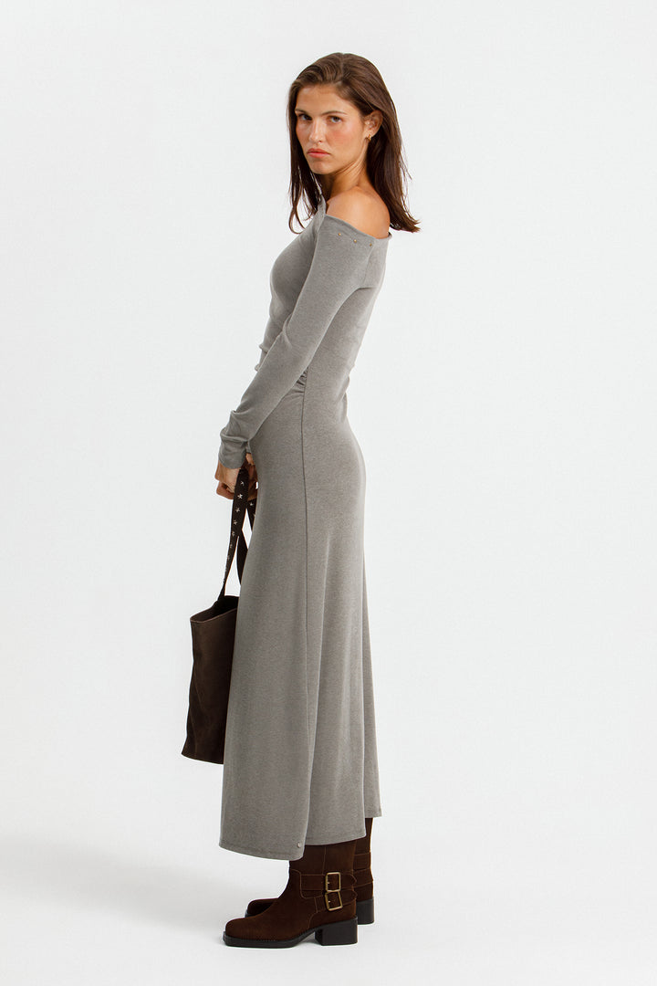 VESTIDO ASIMETRICO MIDI TACHAS