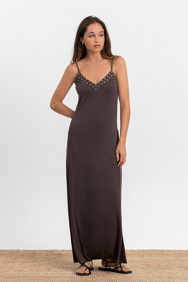 VESTIDO MODAL TACHAS ESCOTE