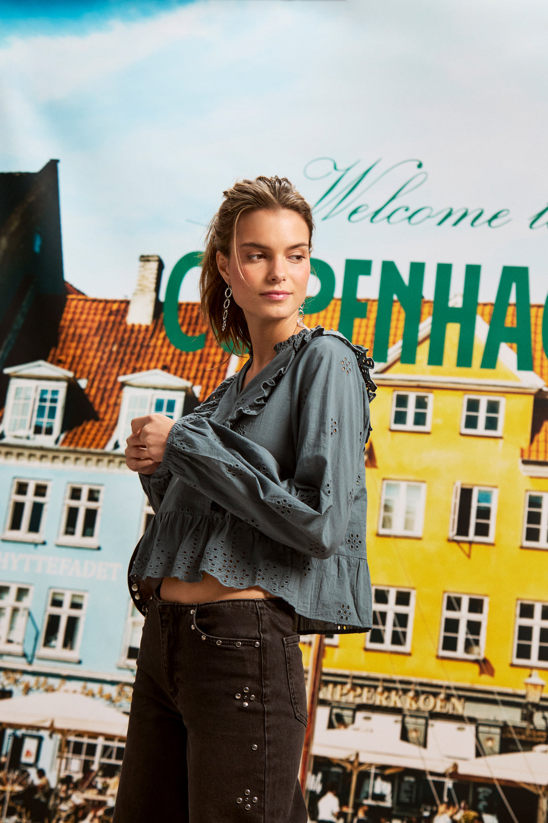 STUDDED JEANS WITHOUT WAISTBAND