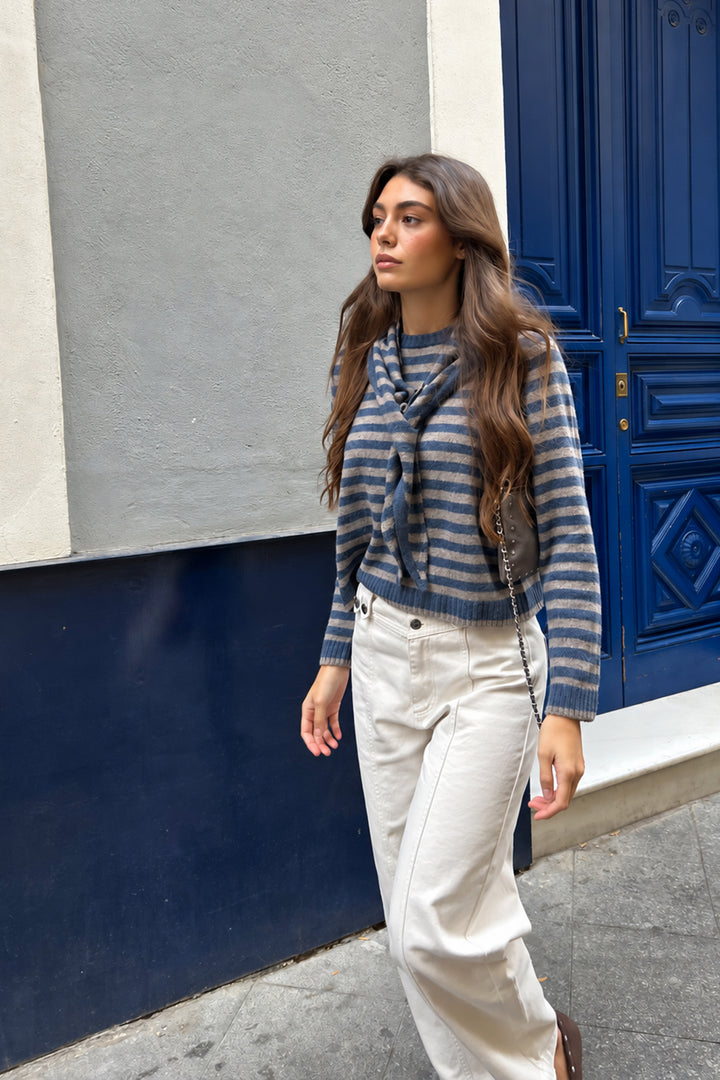 CAMISOLA COM GOLA BANDANA ÀS RISCAS
