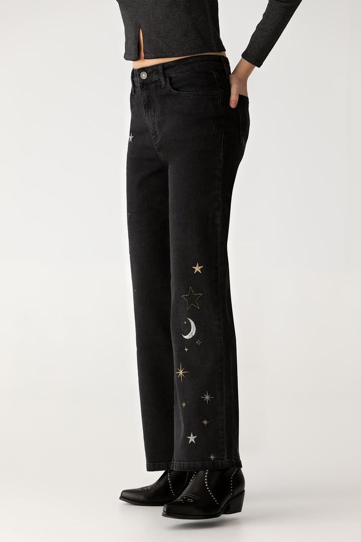 JEANS BORDADO ESTRELLAS