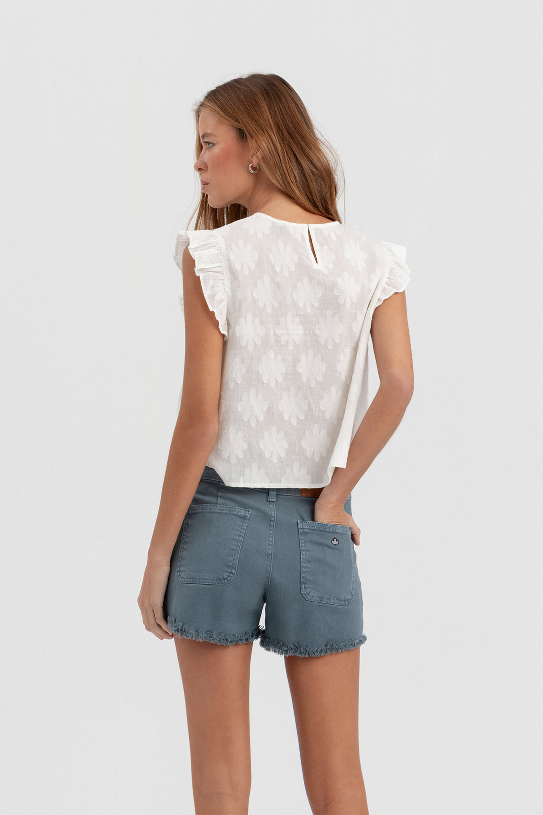 BLOUSE WITH FLORAL DETAIL