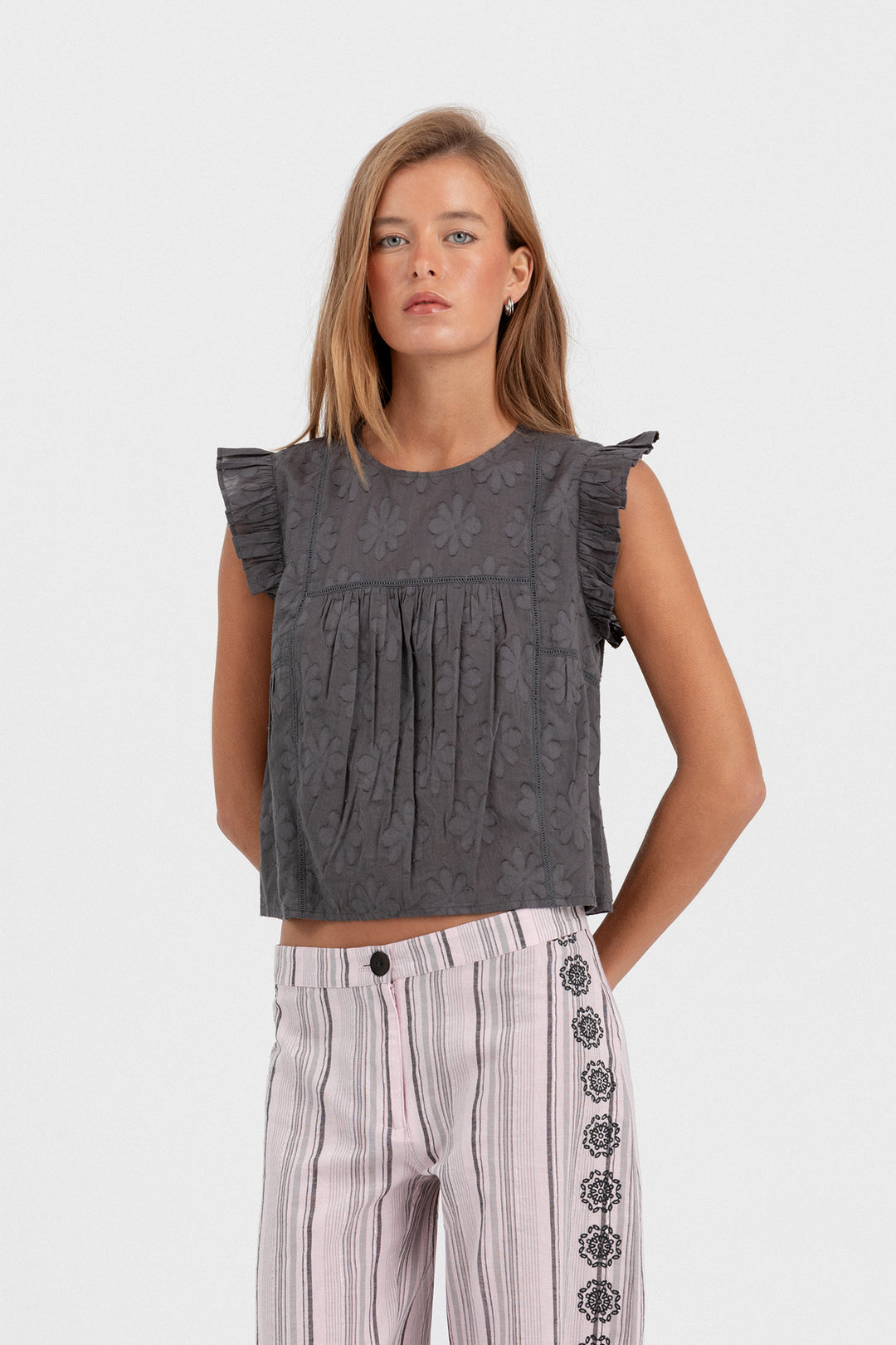 BLOUSE WITH FLORAL DETAIL