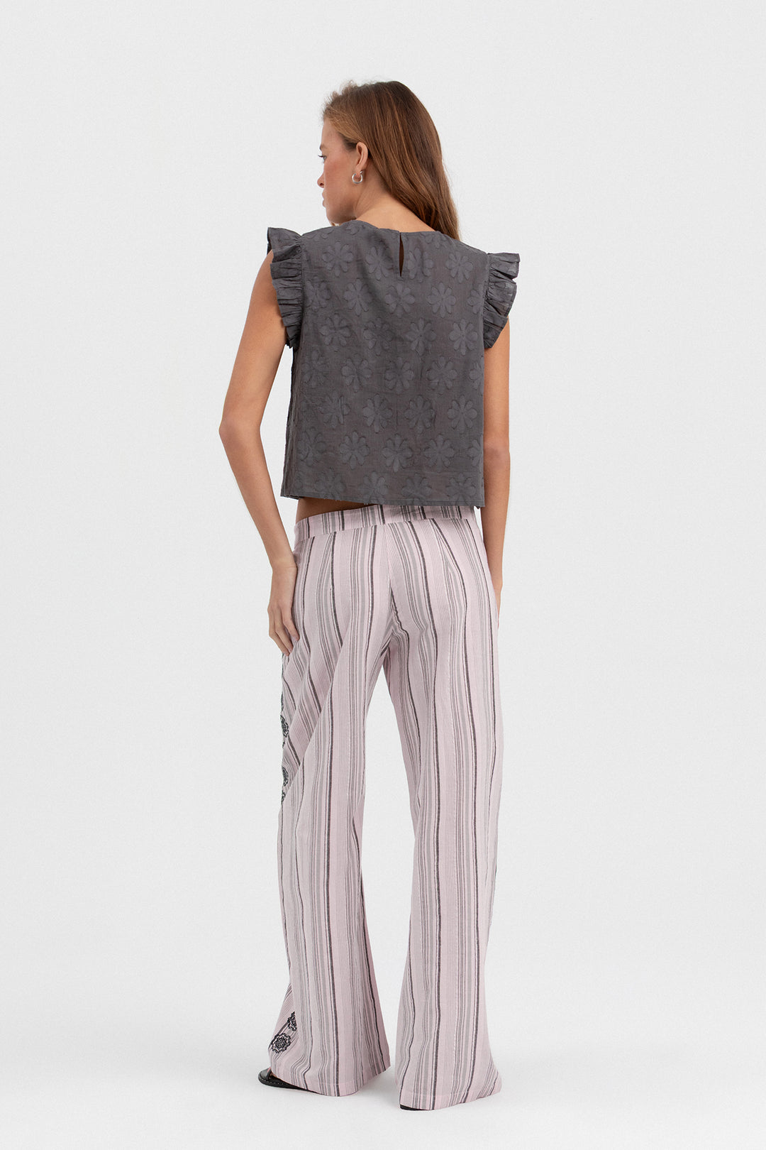 BLOUSE WITH FLORAL DETAIL