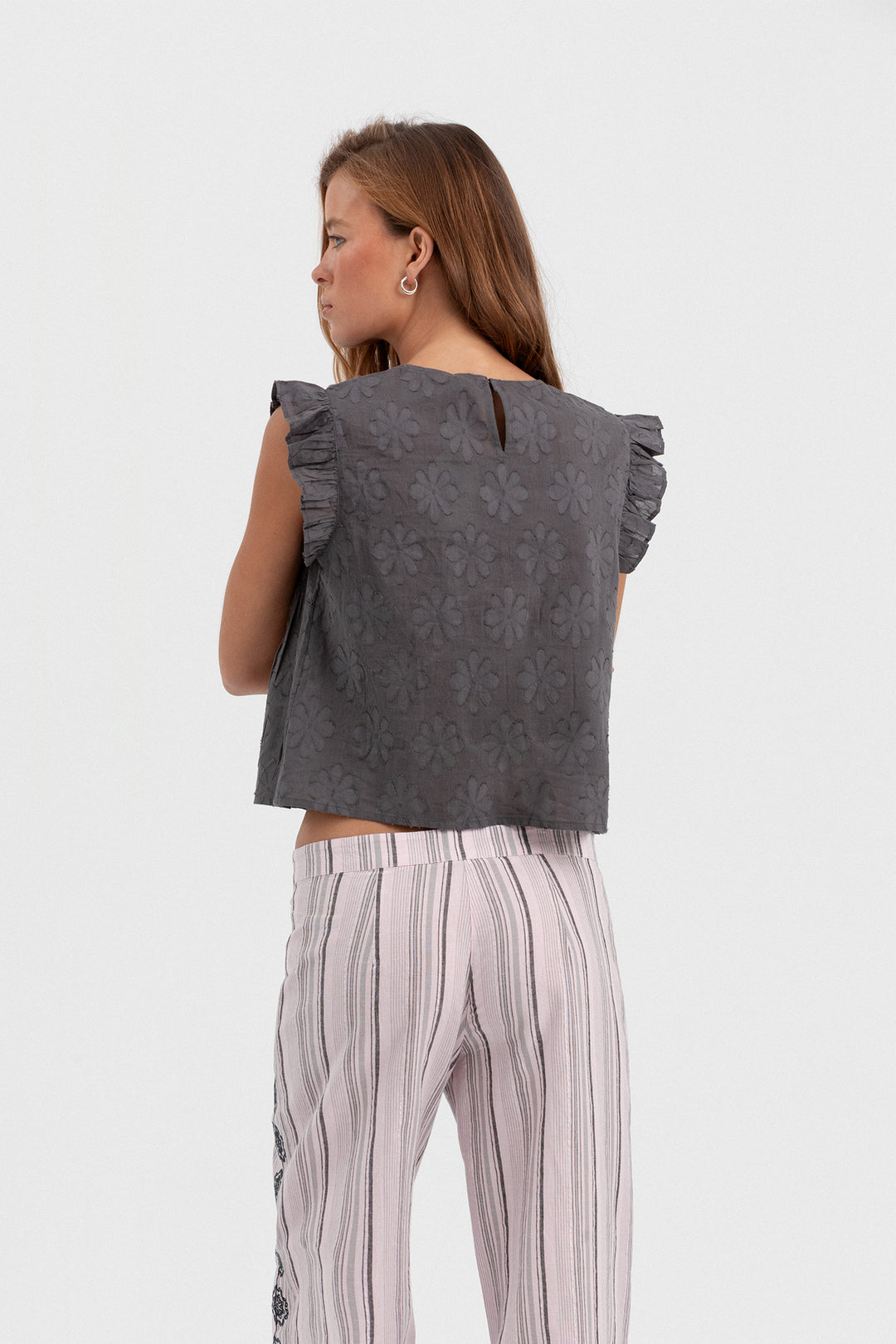 BLOUSE WITH FLORAL DETAIL