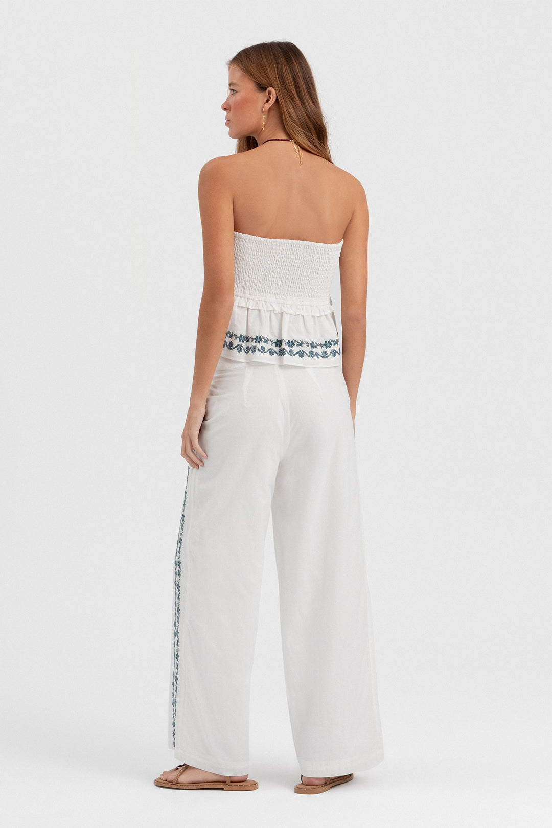 PANTALON BORDADO CONTRASTE