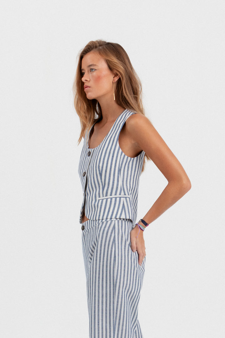 CHALECO ESCOTE BOTONES