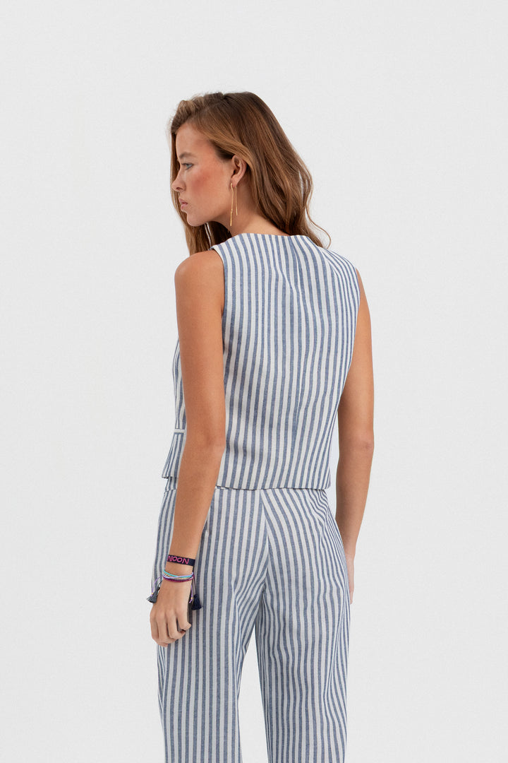 CHALECO ESCOTE BOTONES