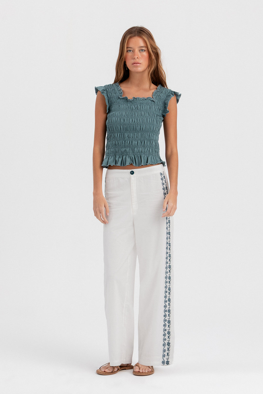 PANTALON BORDADO CONTRASTE