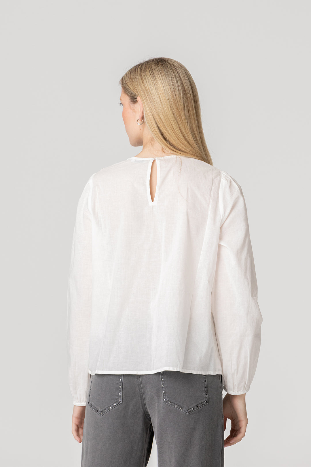 BLUSA BORDADOS CANESU ENTREDOS