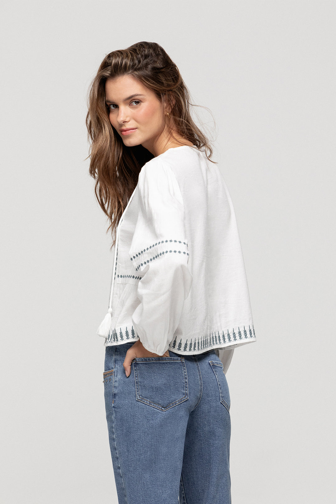 CONTRAST EMBROIDERED BLOUSE