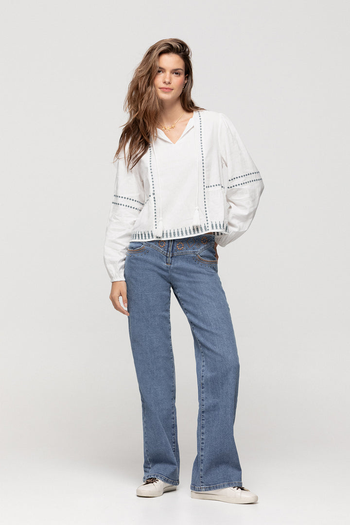 CONTRAST EMBROIDERED BLOUSE