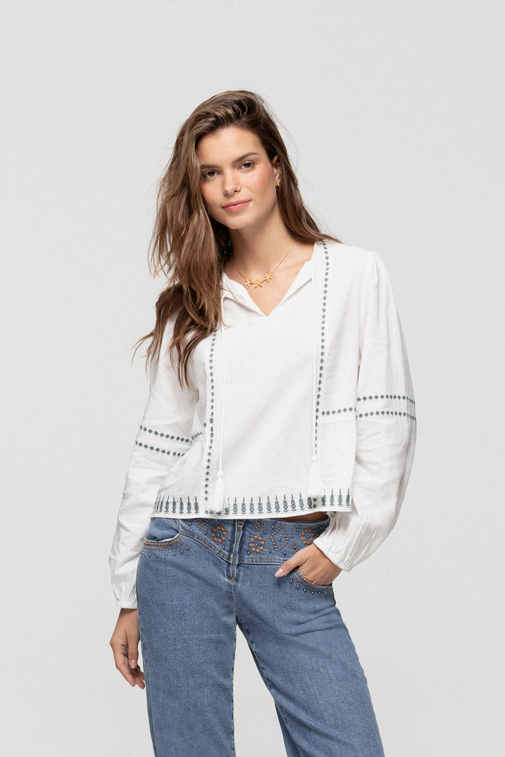 CONTRAST EMBROIDERED BLOUSE