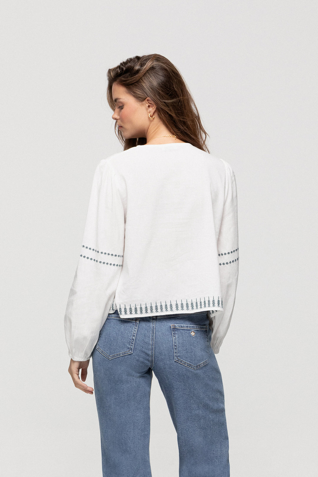 CONTRAST EMBROIDERED BLOUSE