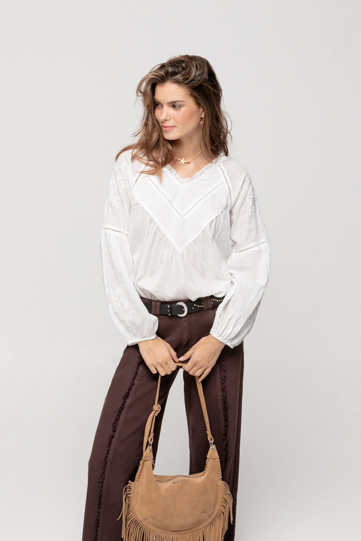 BLUSA FLUIDA MANGAS BORDADAS