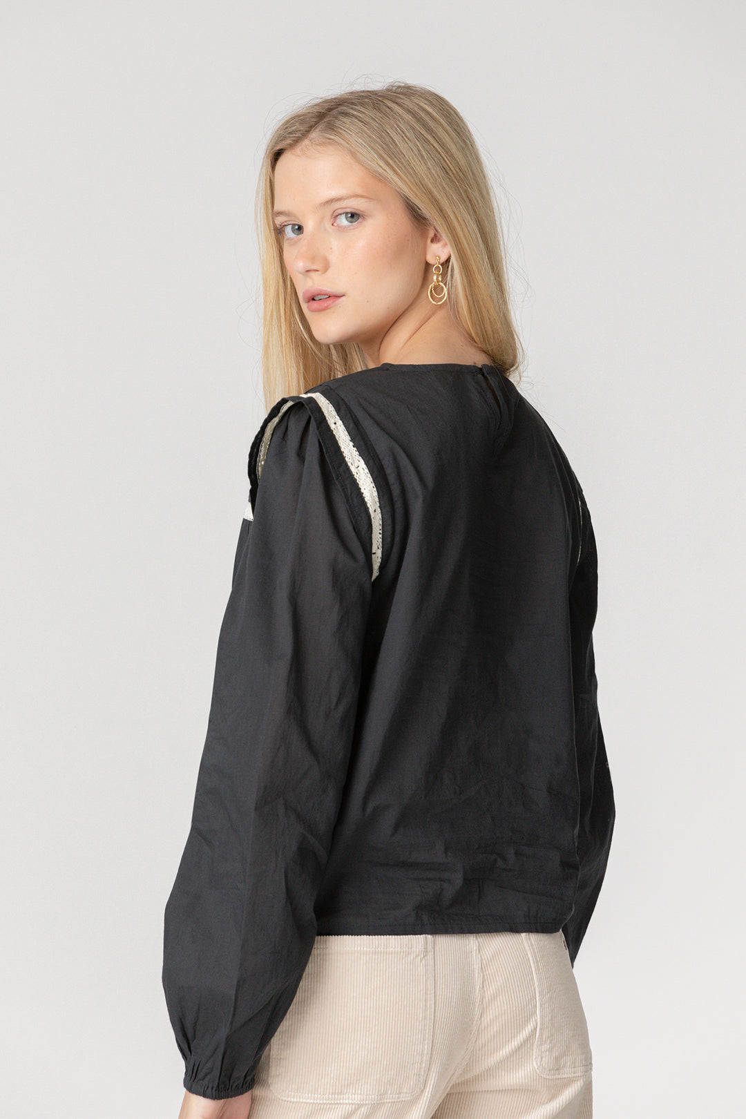 BLOUSE WITH CONTRAST DRAPELETS