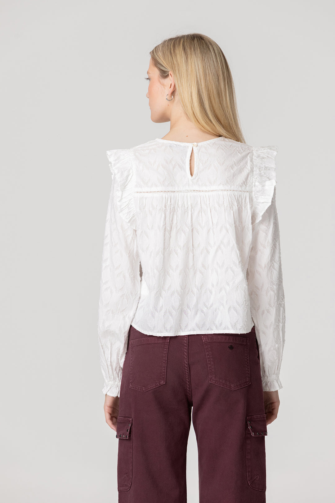 BLUSA TEXTURA VOLANTES