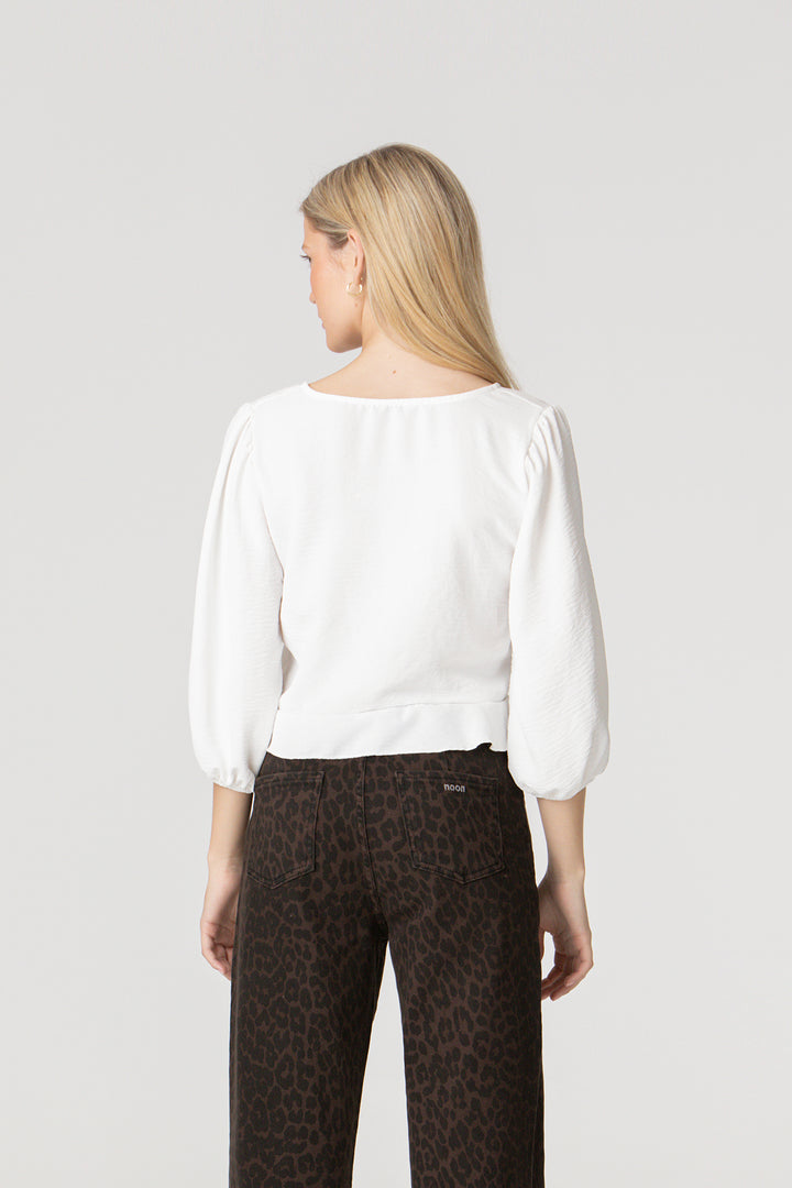 CAMISA ESCOTE PICO