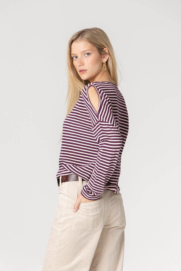 SHOULDER OPEN T-SHIRT