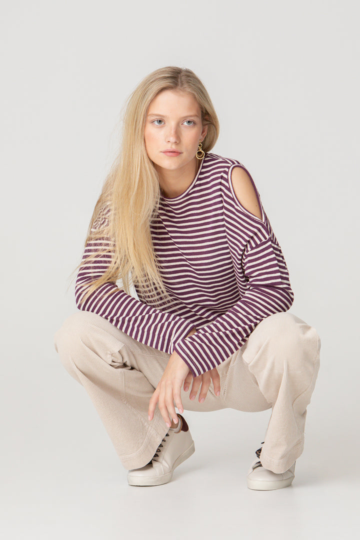 SHOULDER OPEN T-SHIRT