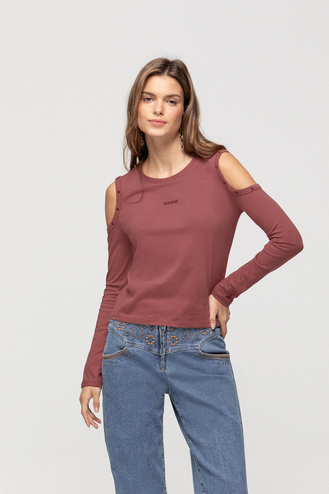 STUDDED T-SHIRT WITH SLIT