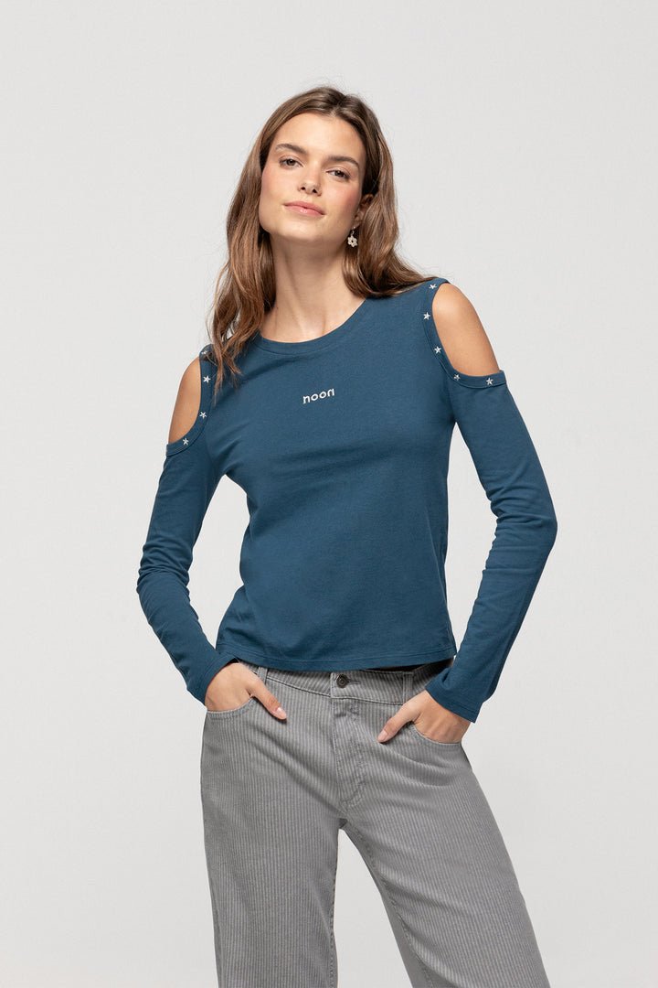 STUDDED T-SHIRT WITH SLIT