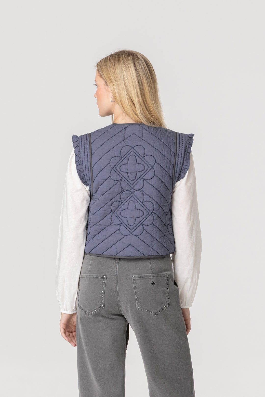 CHALECO ENGUATADO CIERRES DELANTERO