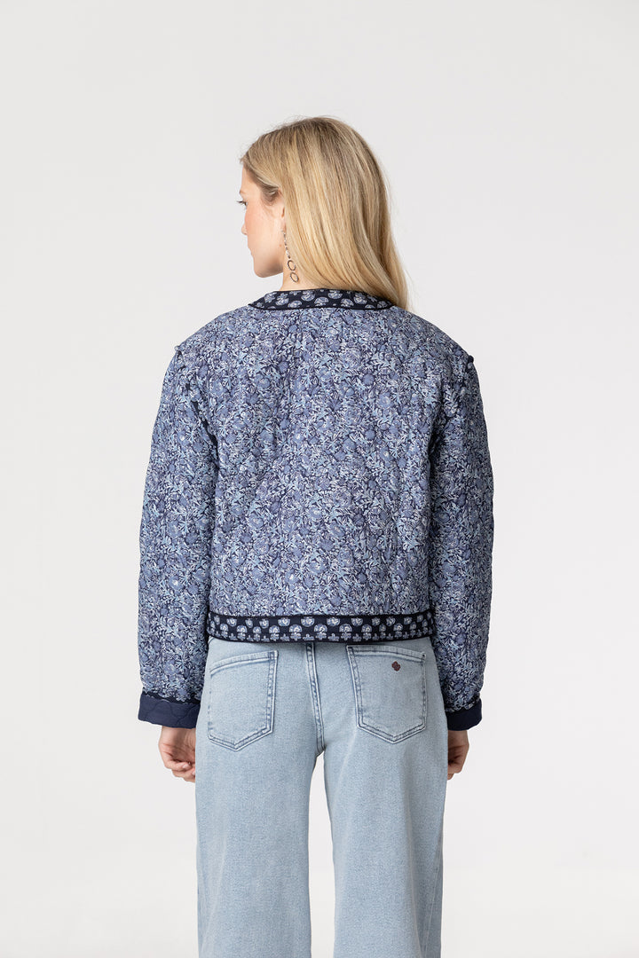 CHAQUETA ENGUATADA ESTAMPADO