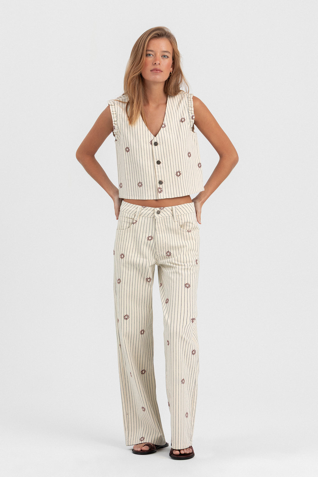 JEANS BORDADOS RAYAS