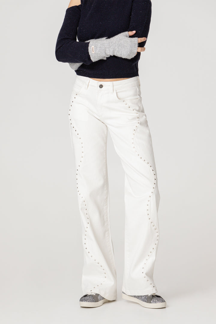WAVE JEANS WITH STUDS