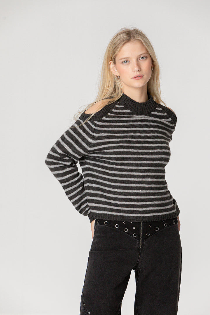 CAMISA LISTRADA COM ABERTURAS